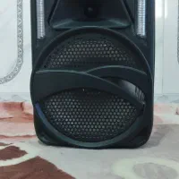 اسپیکر بزرگ در حد نو