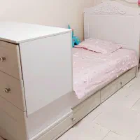 تخت کودک و نوجوان جوان