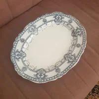 فروش مقداری ظروف پذیرایی