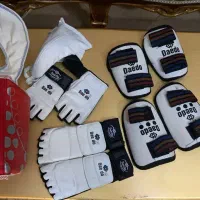 لباس مبارزه تکواندو در دوسایز ۲و۴
