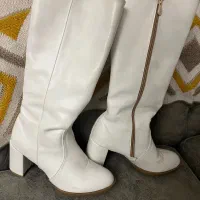 چکمه رنگ سفید