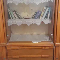 کمد قهوه ای