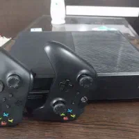 ایکس باکس وان xbox دو دسته ۵۰۰ گیگ هدست و شارژ