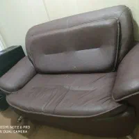 مبل گردان سالم دوعددتک و دونفره عسلی صندلی تک|مبلمان خانگی و میز عسلی|رشت, حمیدیان|دیوار