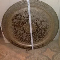 سینی مسی  قلم زنی|کلکسیون اشیاء عتیقه|رباط‌کریم, کیکاور|دیوار