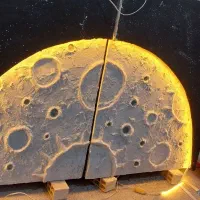 نقش برجسته ماه|تابلو، نقاشی، عکس|ساوه, |دیوار