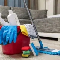 کارگر نظافتی اسباب کشی