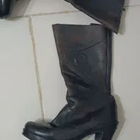 مانتو و کت و کیف و بوت چرم به فروش میرسد توافقی|لباس|هشتگرد, فاز ۷ مهستان|دیوار