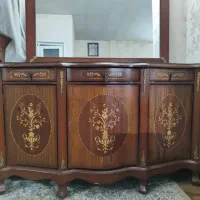 میز کنسول و میز تلویزیون و ۲عدد ویترین کوچک