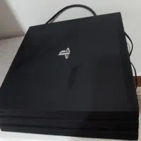 یک دستگاه PS4پرو مدل CH
