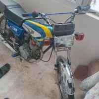 یک دستگاه موتور سیکلت ۱۲۵مدل۹۰ درحد قیمت۲۰میلیون