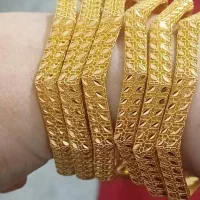 تعدادی النگو طلا استفاده نشده