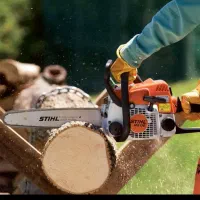 هرس وبرش و سمپاشی درختان باغی وغیره....