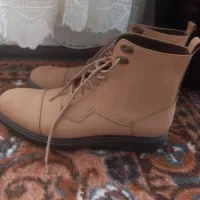 کفش نو مردانه