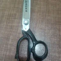 دو عدد قیچی خیاطی سینگر