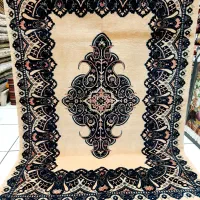 سه متری قشقایی تک ترنج کرم چله ابریشم ریز بافت