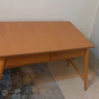 میز تحریر در حد نو با دو کشو