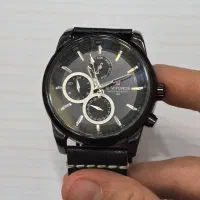 ساعت نیوی‌فورس