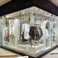 ۲۲ متر مغازه دوبر طبقه همکف مرکز خرید رشدیه