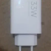 ۳عدد شارژر و تعدادی کابل شارژ