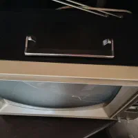 تلویزیون قدیمی ناسیونال|تلویزیون و پروژکتور|صدرا-فارس, فاز ۱|دیوار