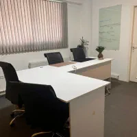 اجاره میز در فضای کار اشتراکی|اجارهٔ کوتاهمدت دفتر کار و فضای آموزشی|اصفهان, فیض|دیوار