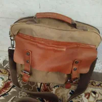 کیف مدارس|کیف، کفش، کمربند|شیراز, دوکوهک|دیوار