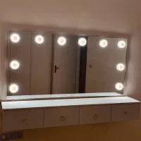 آینه کنسول میکاپ و گریم|آرایشگاه و سالنهای زیبایی|مشهد, وکیلآباد|دیوار