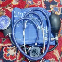 دو عدد دستگاه فشار سنج|آرایشی، بهداشتی، درمانی|چهارباغ, |دیوار