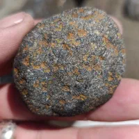 دو عدد شهاب سنگ طلایی