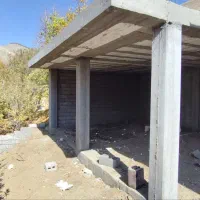 ویلا-باساختمان-و-برق-کنار-رودخانه-و-جاده-اسفالته