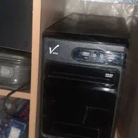 کامپیوتر خانکی به همراه میز و وسیله های جانبی|رایانه رومیزی|شهرضا, |دیوار