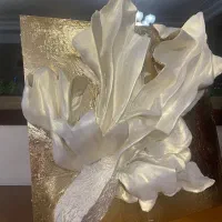 سازه گچبری بزرگ مدرن مدل گلدفیش با زمینه ورق طلا|تابلو، نقاشی، عکس|تهران, آجودانیه|دیوار