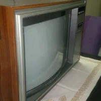 تلویزیون عتیقه قدیمی نوستالوژی