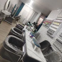 سالن آرایش وزیبای ومو شادی