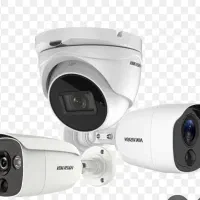 یک عدد دوربین مداربسته و یک عدد میز کلر|دوربین مداربسته|دامغان, |دیوار
