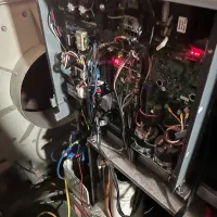 تعمیرات تخصصی وی آر اف VRF|خدمات پیشه و مهارت|تهران, نیلوفر|دیوار