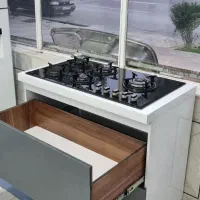 گاز صفحه ای درحدبسیارنو بهمراه کابینت ساخت سفارشی