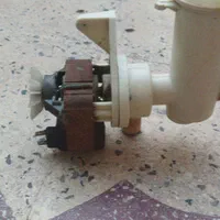 تعدادی قطعه هایی از لباسشویی آزمایش مدل 2001|ماشین لباسشویی و خشککن لباس|کازرون, |دیوار