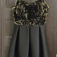 لباس مجلسی|لباس|رشت, امین الضرب|دیوار