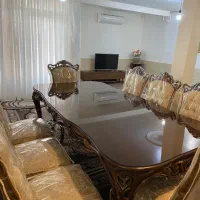 میز نهار خوری ۸ نفره سالم و تمیز در حد نو