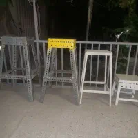 چهار پایه فلزی