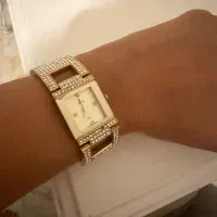 ساعت طلایی نگین دار