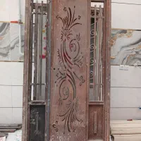 درب ورودی حیاط