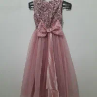 لباس کودک|کفش و لباس بچه|میانه, |دیوار