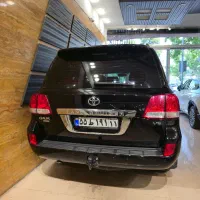 لندکروز مدل 2011 استثنایی