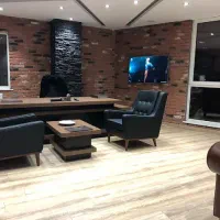 دستیار شخصی و منشی مدیرعامل خانم