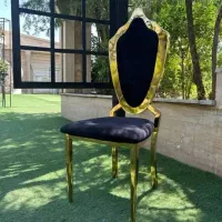 صندلی تالاری تاجدار