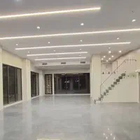 ۱۳۰ متر تجاری نبش میدان اول اشترینان