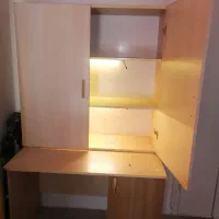 میز تحریر و کمد و کتابخانه